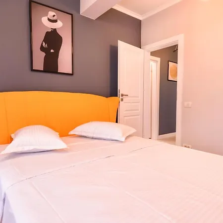 Aquarium Penthouse 5