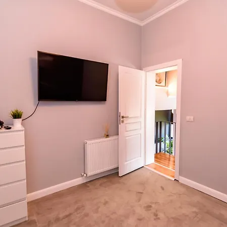 Aquarium Penthouse 5 Apartment *