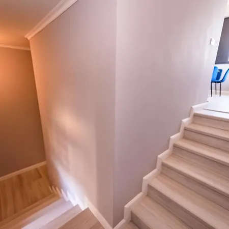 Aquarium Penthouse 5 Apartment