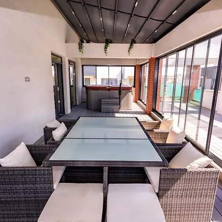 Aquarium Penthouse 5 *