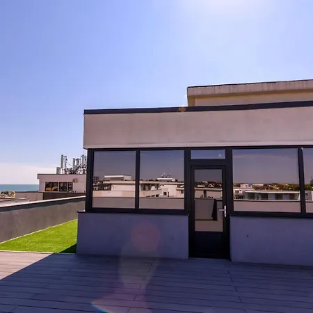 Aquarium Penthouse 5 Năvodari